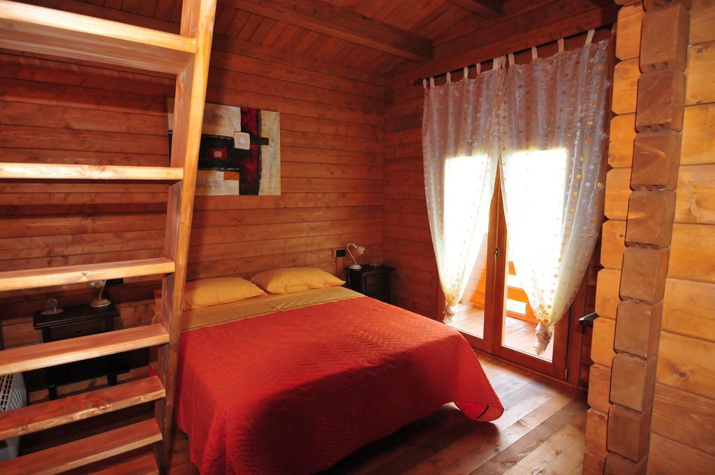 Chalet Dei Parchi Bed & Breakfast Saracinesco ห้อง รูปภาพ