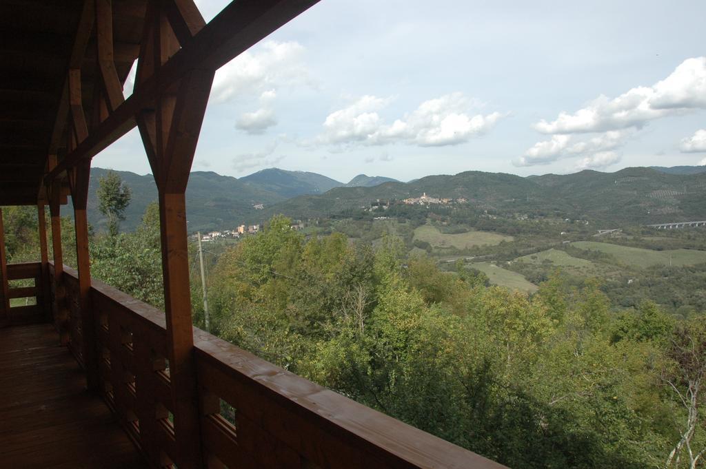 Chalet Dei Parchi Bed & Breakfast Saracinesco ภายนอก รูปภาพ