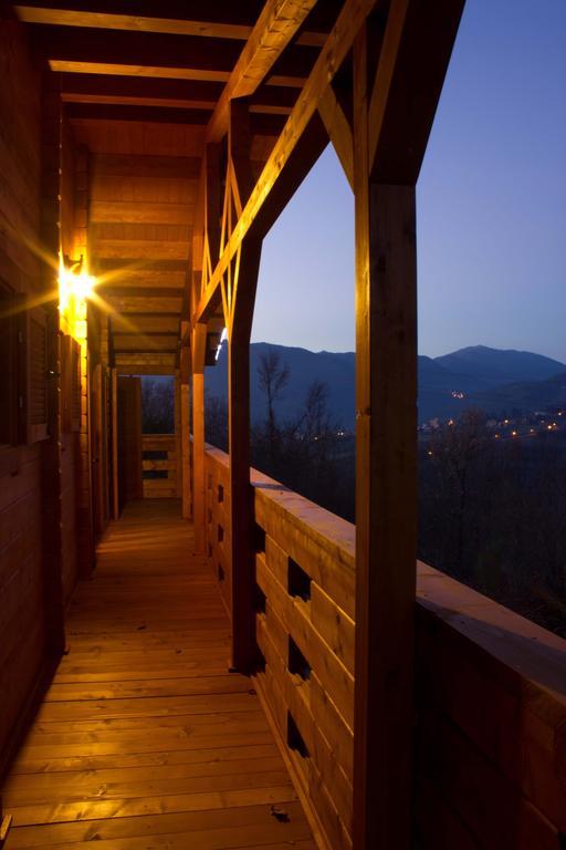 Chalet Dei Parchi Bed & Breakfast Saracinesco ภายนอก รูปภาพ