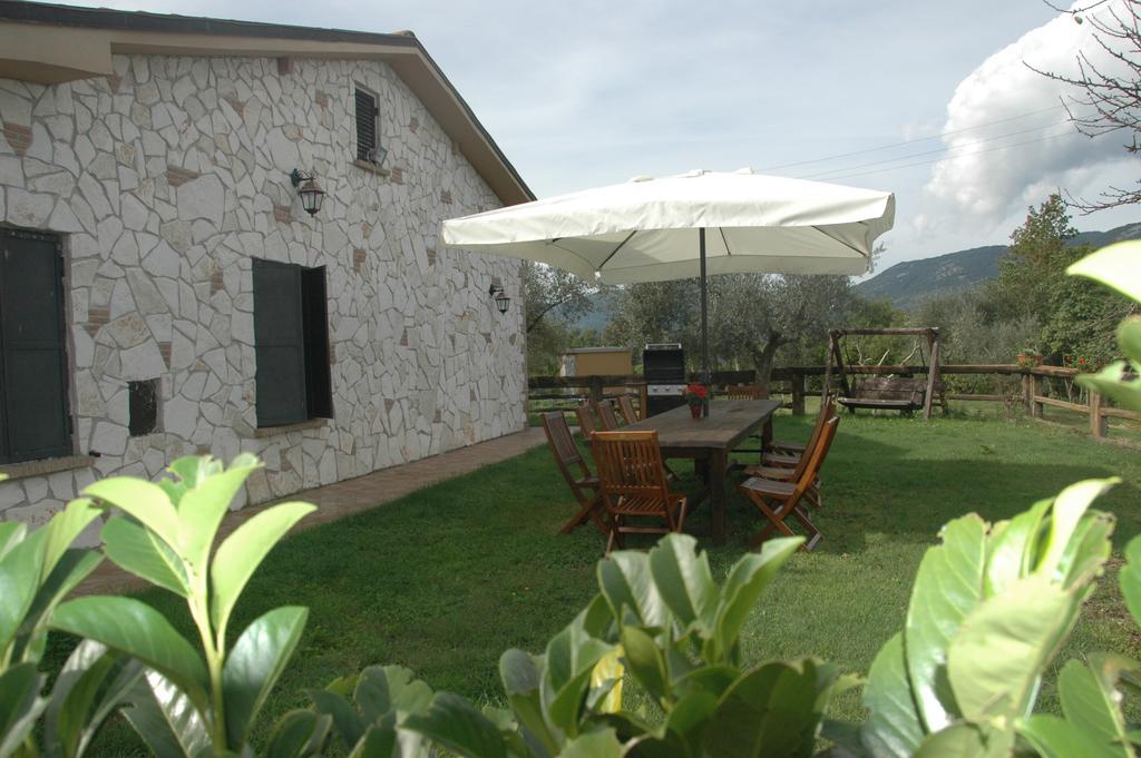 Chalet Dei Parchi Bed & Breakfast Saracinesco ภายนอก รูปภาพ